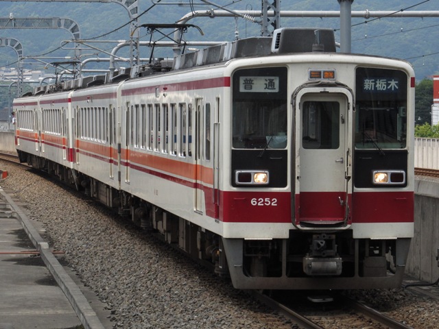 6152F